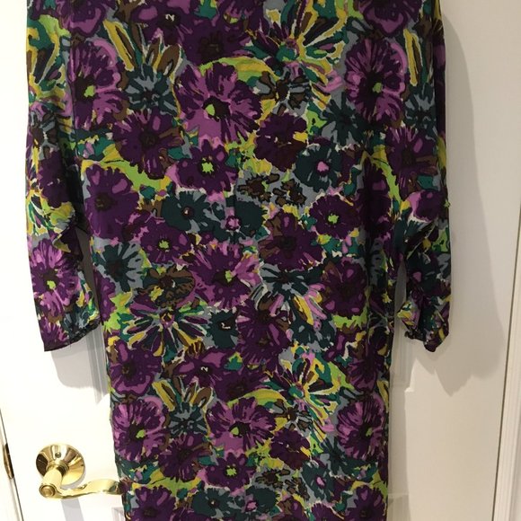 Vibrant silk floral minidress/tunic with side zipper by BCBGMAXAZRIA (Small) - Picture 3 of 10